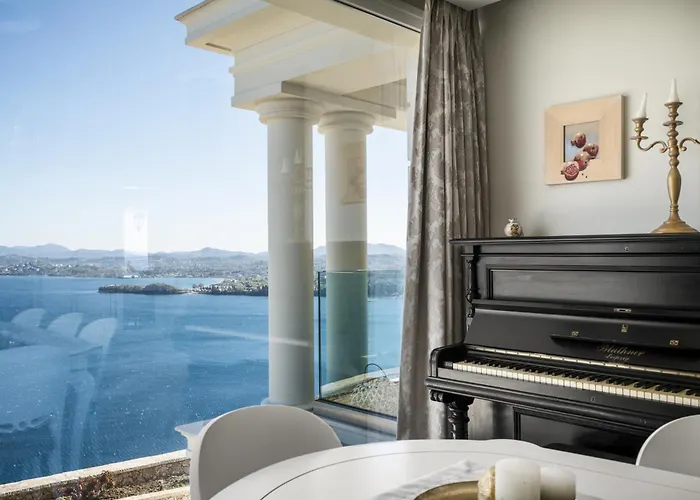 Monte Leone By Konnect With Pool, Hot Tub, & Stunning Seaview فيلة
