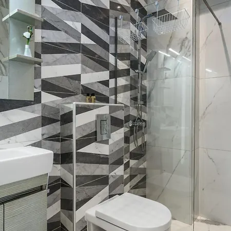 וילה Monte Leone By Konnect With Pool, Hot Tub, & Stunning Seaview *
