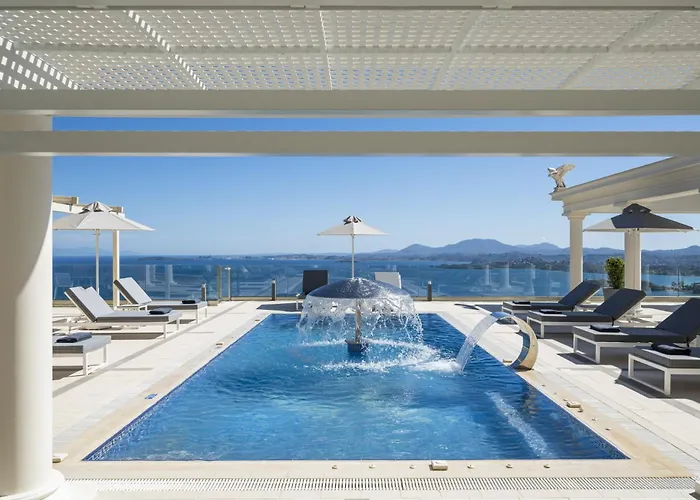 Monte Leone By Konnect With Pool, Hot Tub, & Stunning Seaview *