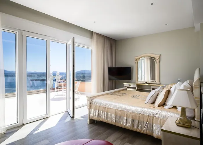 Monte Leone By Konnect With Pool, Hot Tub, & Stunning Seaview 빌라