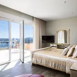 Monte Leone By Konnect With Pool, Hot Tub, & Stunning Seaview Villa