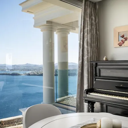 Monte Leone By Konnect With Pool, Hot Tub, & Stunning Seaview Vila
