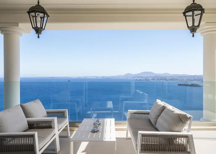 Vilă Monte Leone By Konnect With Pool, Hot Tub, & Stunning Seaview *