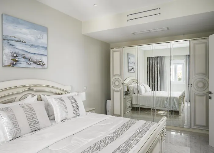 Monte Leone By Konnect With Pool, Hot Tub, & Stunning Seaview *