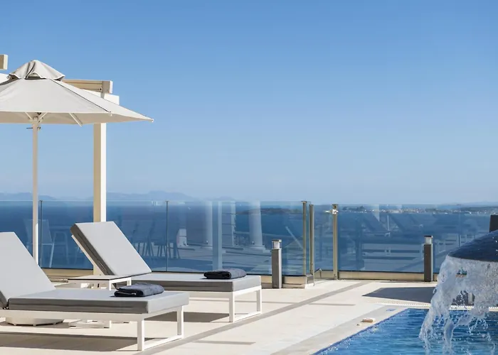 Monte Leone By Konnect With Pool, Hot Tub, & Stunning Seaview Vilă